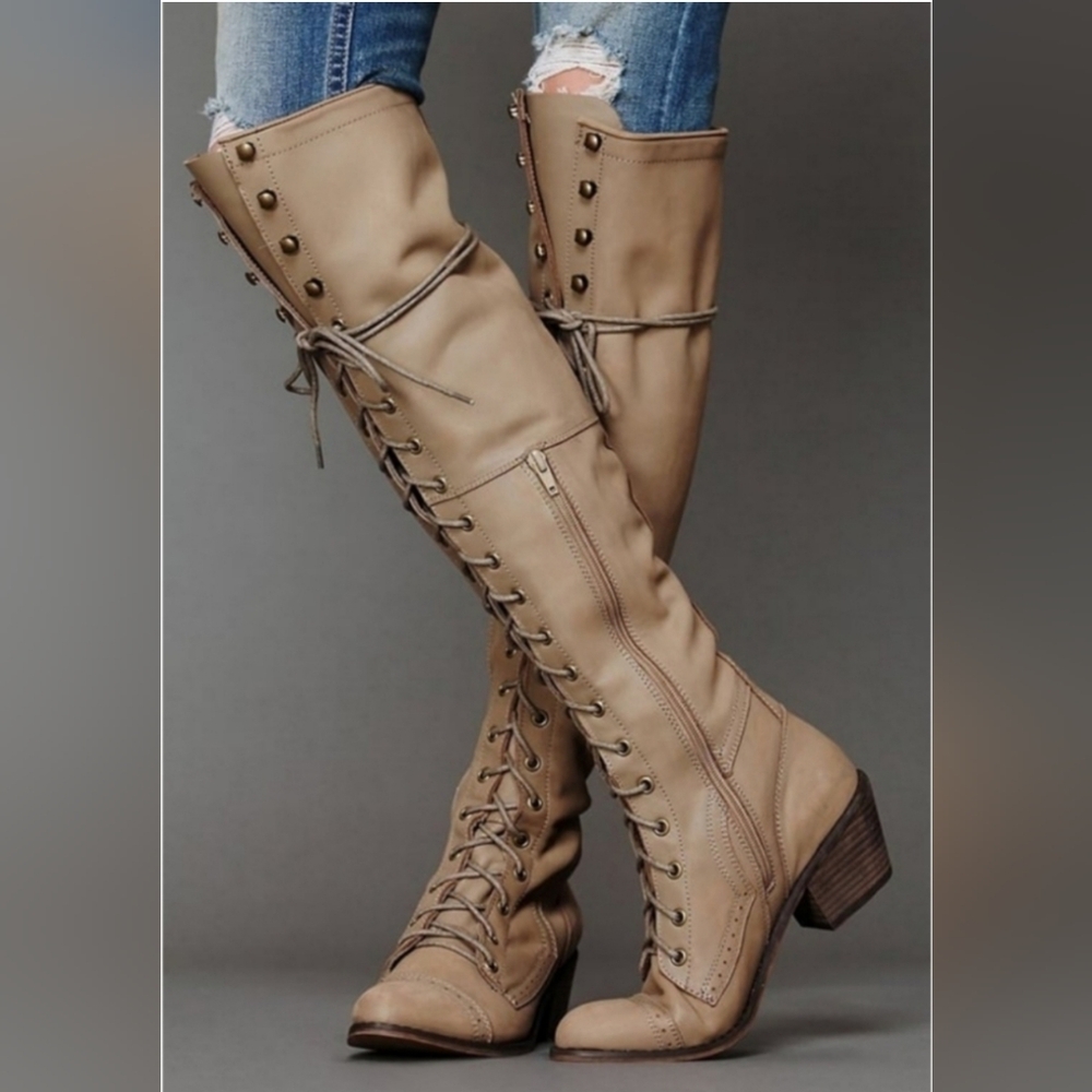 ❤️ SOLD ❤️ DISCONTINUED Jeffrey Campbell x Free People Joe Boot Taupe